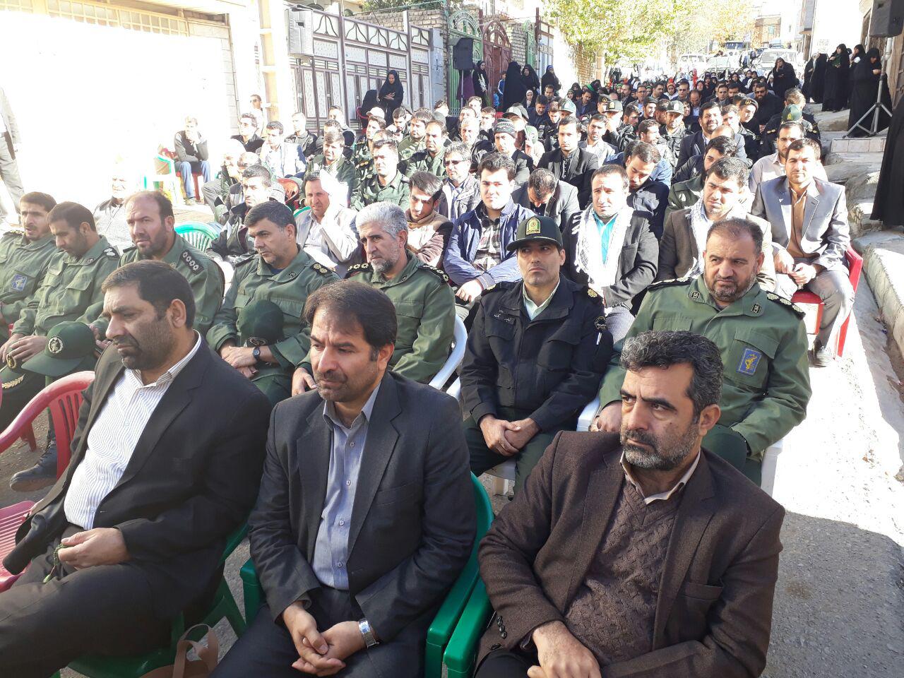 گزارش تصویری جشن پیروزی جبهه مقاومت در منزل شهید زنده لرستانی گزارش تصویری جشن پیروزی جبهه مقاومت در منزل شهید زنده لرستانی
