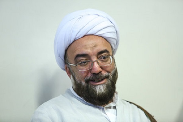 آموزش دوپینگی و فست‌فودی/ بازسازی الگوهای قرآنی در کتب درسی