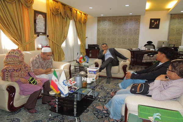 قاری روشندل؛ نماینده فیلیپین در مسابقات اوقاف+عکس قاری روشندل؛ نماینده فیلیپین در مسابقات اوقاف+عکس