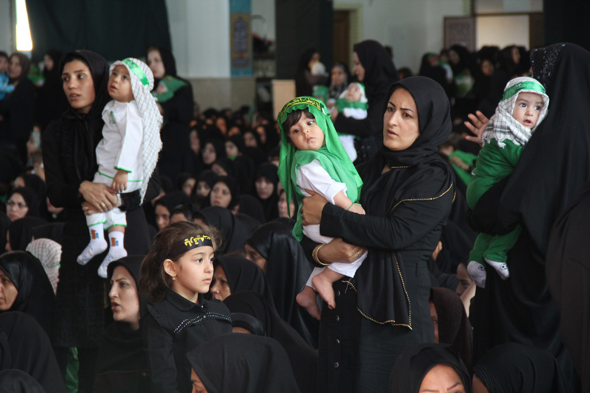 برگزاری همایش شیرخواره های حسینی در زنجان