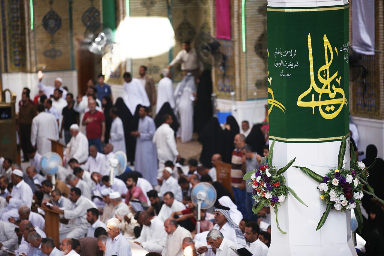 پنج شنبه/ وصف نشدنی‌ترین ارادت‌ها را ببینید/ عید غدیر در حرم حضرت علی(ع) + عکس