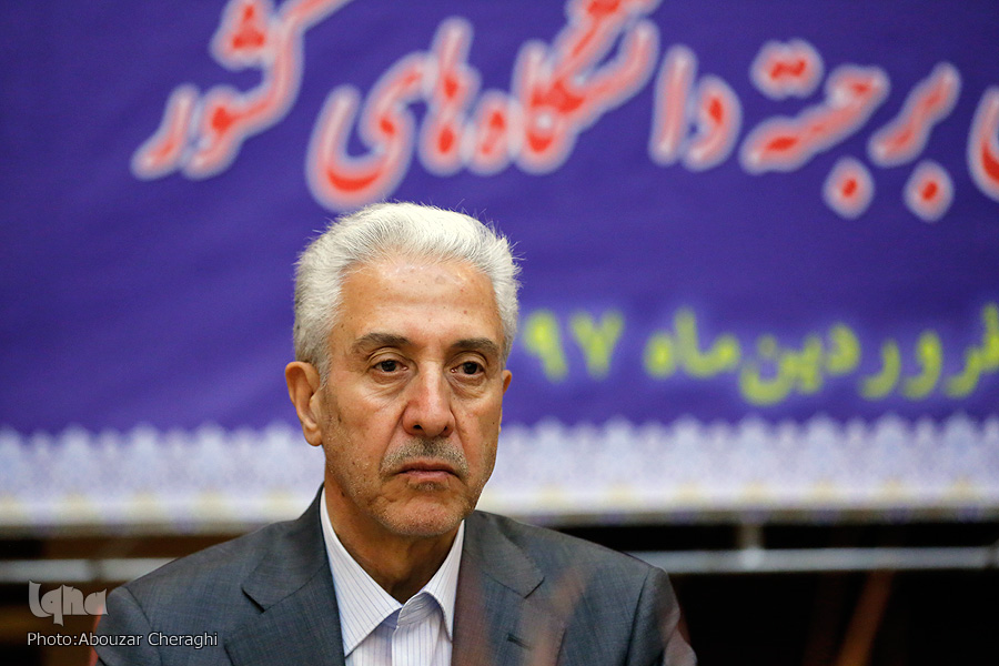 پیشگامی در تحقق چشماندازهای علمی و اقتصادی مورد توجه جریان دانشجویی کشور است