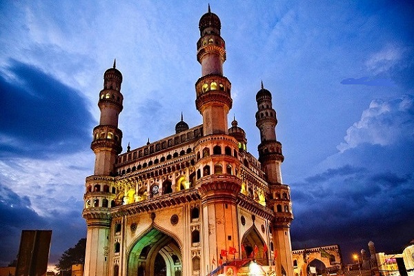 گزارش/ حیدرآباد؛ قدیمیترین مرکز عزاداری امام حسین در هند گزارش/ حیدرآباد؛ قدیمیترین مرکز عزاداری امام حسین در هند