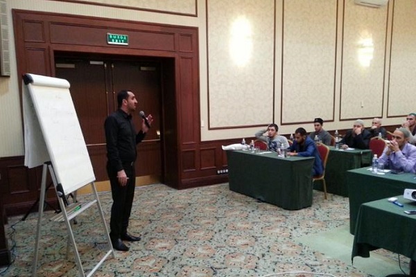 آموزش قرآن به زائران روسی خانه خدا + فیلم آموزش قرآن به زائران روسی خانه خدا + فیلم