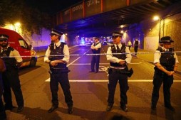 Londres : un véhicule fauche des piétons près de la mosquée de Finsbury Park