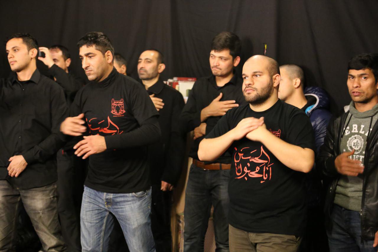 Raccolta di immagini dell' Arbaeen in diversi paesi Raccolta di immagini dell' Arbaeen in diversi paesi