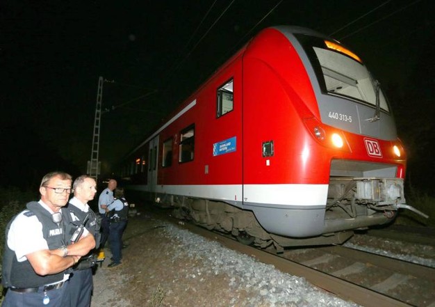 L'Isis rivendica l'attentato sul treno in Germania