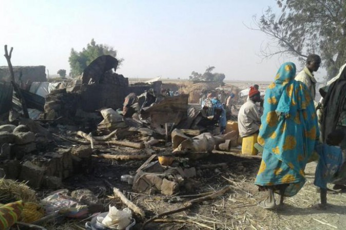 Nigeria, raid aereo colpisce per errore un campo profughi: oltre cento morti