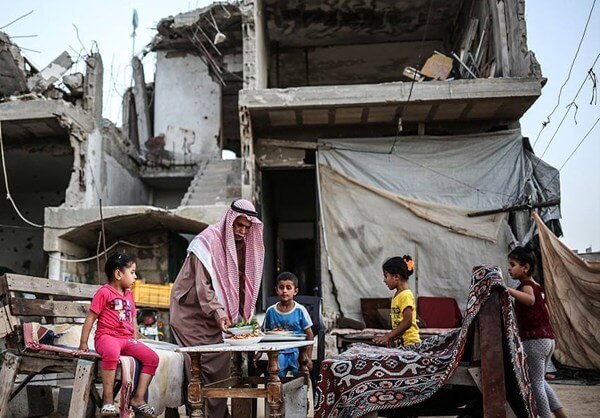 Il Ramadan tra le rovine di Gaza, la fede contro l’oppressione