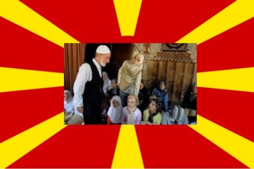 L'anziano maestro macedone,50 anni al servizio del Corano
