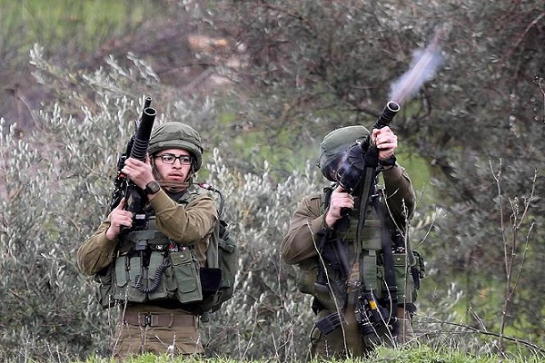 İsrail askerleri 26 Filistinliyi gözaltına aldı