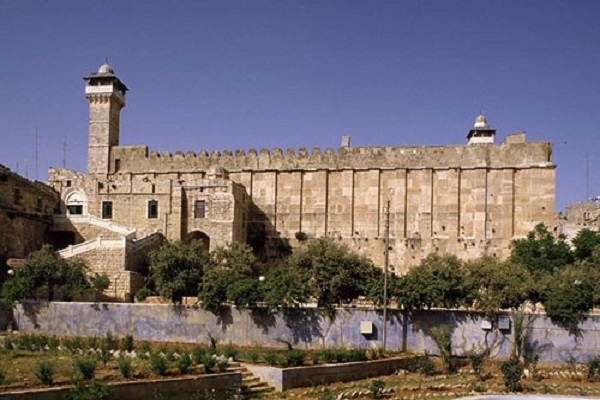 Yahudi yerleşimciler Nablus'taki 'Yusuf makamına' zorla girdi