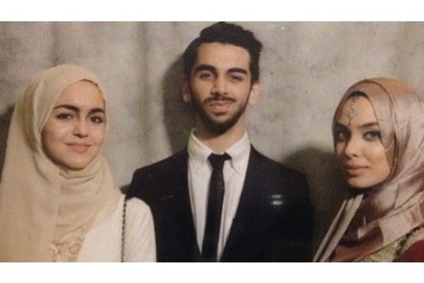 Muslims Taken off Plane in UK after False Accusation