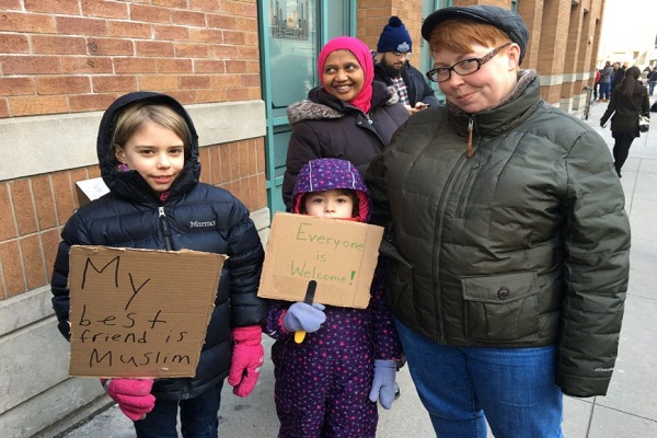 Anti-Islam Protest in Toronto Prompts Spontaneous Counter-Protest