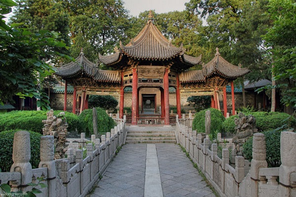 700 Year-Old Mosque with Quran Inscribed on Its Walls Stands in China