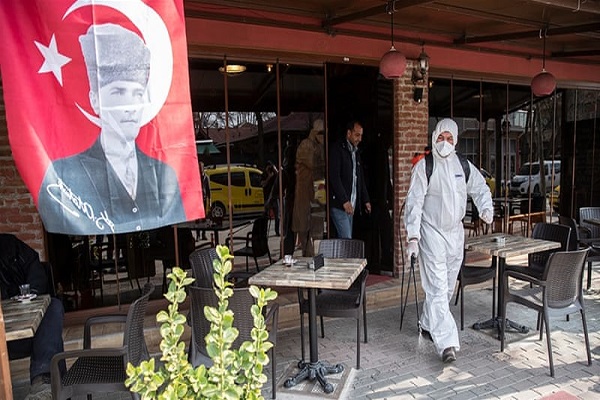 19 People Detained in Turkey over 'Provocative' Coronavirus Posts