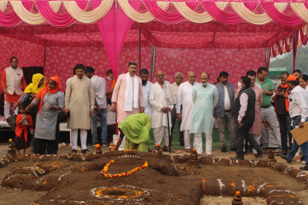 Leaders of Hindu right-wing groups