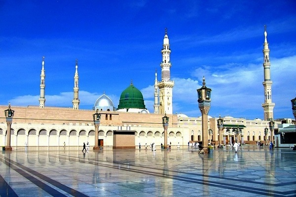 7 Million Zamzam Water Bottles Distributed at Prophet’s Mosque during Pandemic