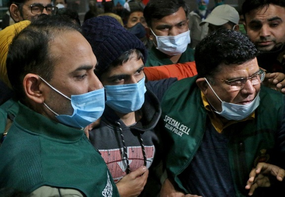 Police arrest man behind harassment of Muslim women in India 