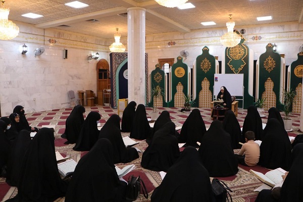 Quranic course for women in Iraq