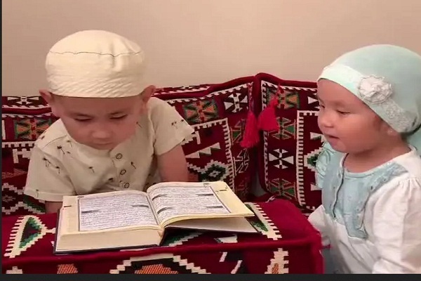 4-Year-ol-Boy Teaching Quran to His 3-Year-Old Sister