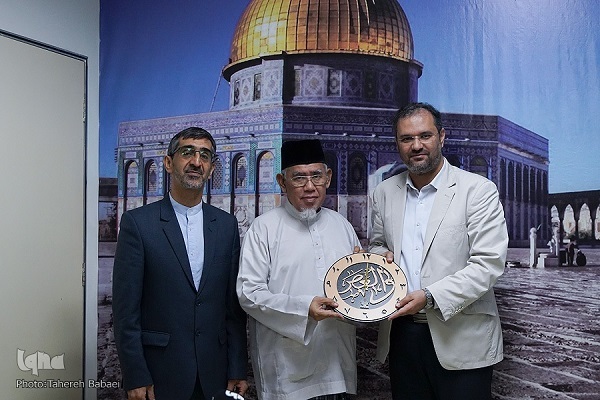 Iranian delegation visits MAPIM center in Kuala Lumpur
