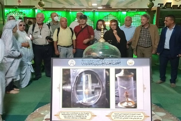 Greek Tourists Visit Imam Hussein Holy Shrine in Karbala