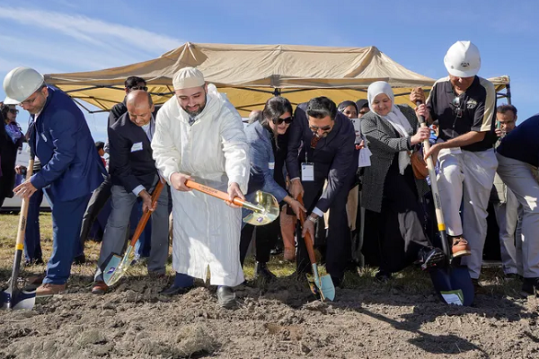 Construction of Mosque Begins in Indiana City at Last