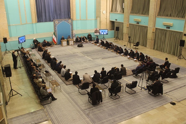 Iranian Quranic Figures Attend Recitation Program in Memory of Martyr Soleimani  