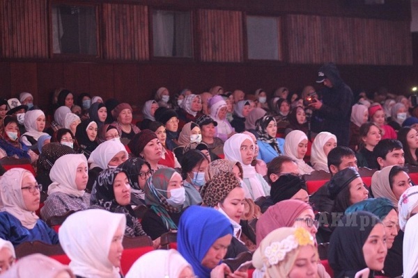 Program in Kyrgyzstan Marks World Hijab Day  