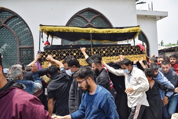 Kashmir Muslims Mourn Martyrdom Anniversary of Imam Ali (AS)