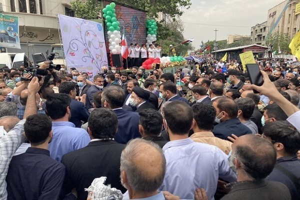 Iranian People, Officials Take Part in Mass Rallies on Int’l Quds Day