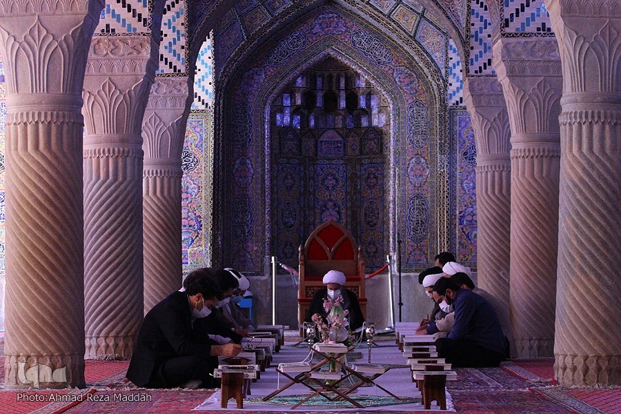 Shiraz's iconic Nasir al-Mulk Mosque hosting a Quranic circle in Ramadan 2022