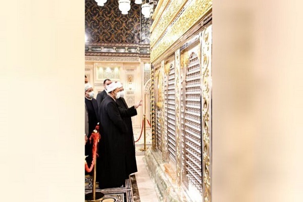 Al-Azhar Chief Visits Imam Hussein (AS) Mosque in Cairo