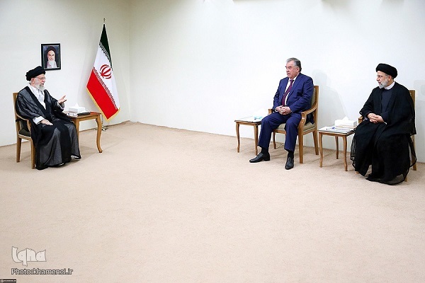 Ayatollah Khamenei's meeting with Tajik President Emomali Rahmon on May 30, 2022