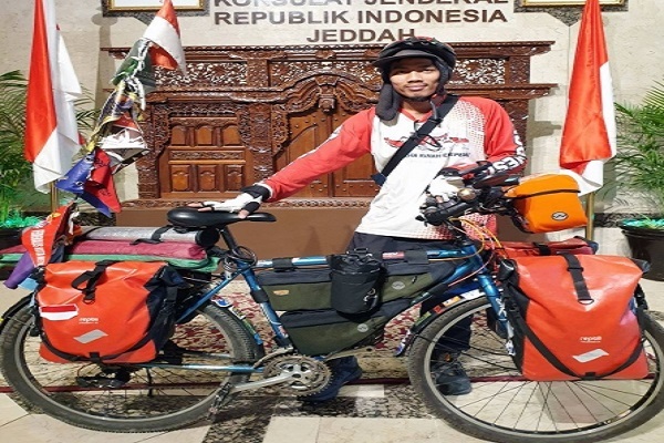 Indonesian Quran Teacher Finds Way to Perform Hajj without Long Years of Waiting