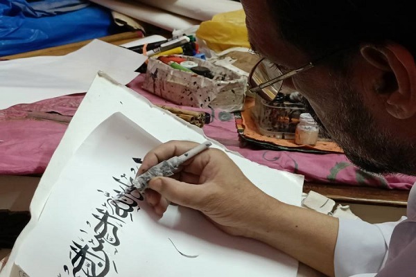 India’s Last Known Katib Keeps Dying Art of Calligraphy Alive