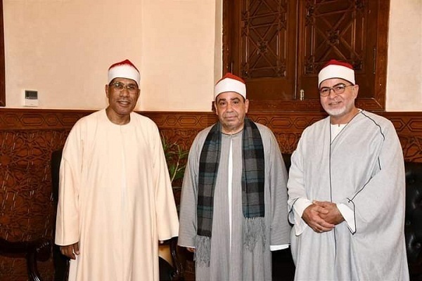 Eminent Egyptian Qaris Attend Quran Recitation Program at Cairo’s Al-Hussein Mosque