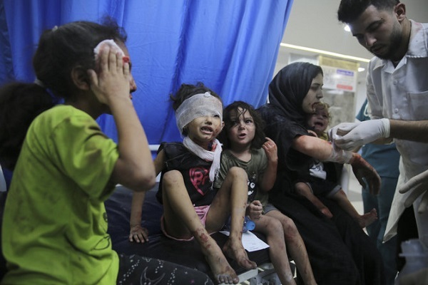 Children in a Gaza hospital