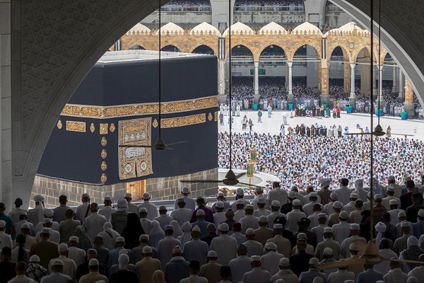 Hajj pilgrims at Grand Mosque in Mecca