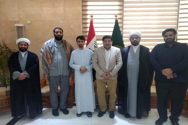 Iranian Quranic delegation in Iraq