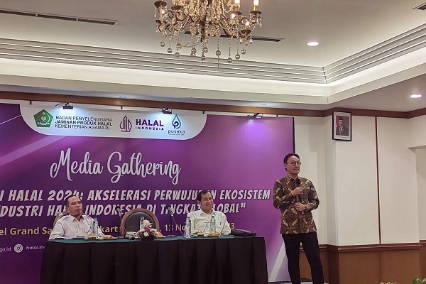 Head of the Halal Product Assurance Agency (BPJPH), Aqil Irham, at a media gathering in Jakarta on November 13