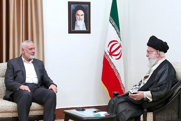 Ayatollah Khamenei meets Ismail Haniyeh