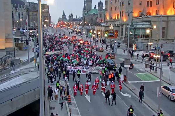 No Xmas as Usual during Genocide: Pro-Palestine Rallies Held in Western Countries