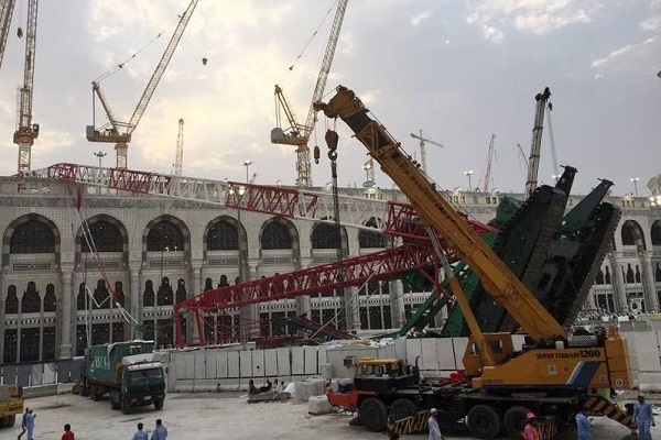 2015 crane crash in Mecca Grand Mosque