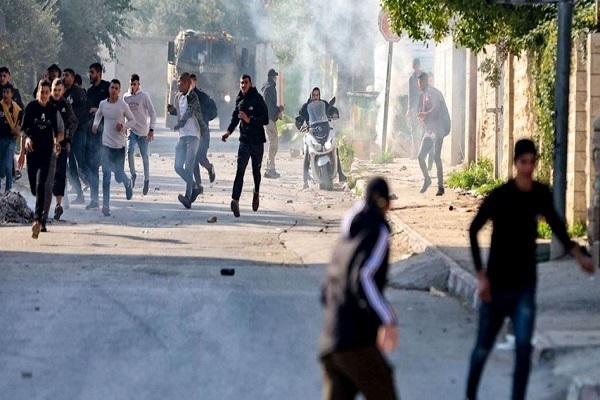 Palestinians clash with Israeli forces