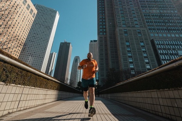 British Muslim Completes 5 Marathons to Raise Money for Global Emergency Response Appeal