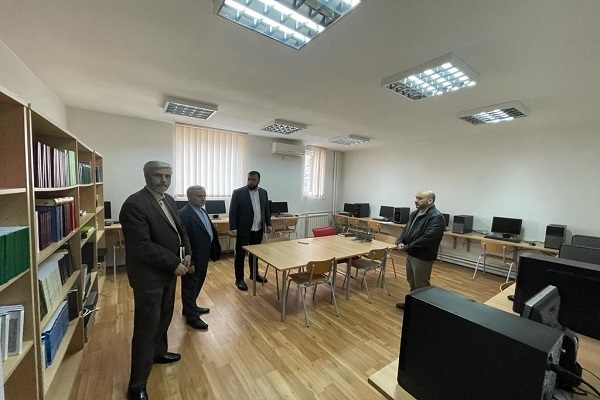 Iran envoys meet Serbia Muslim community figures
