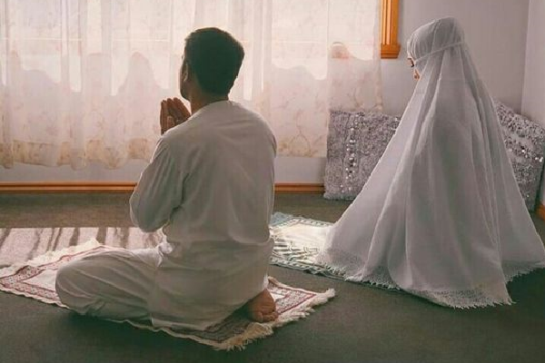 Saying prayers