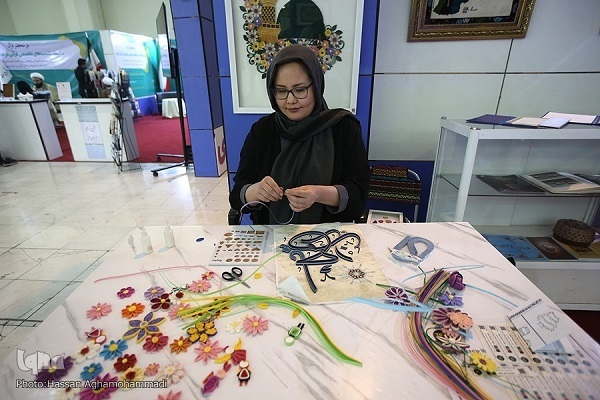 Afghan artist Hakima Qanbari